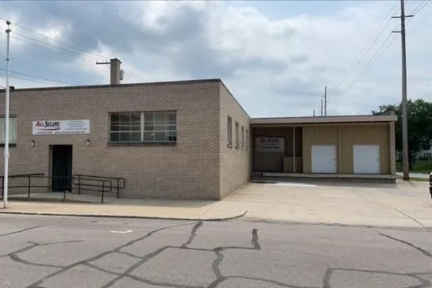 Entrance at All Secure Self Storage Knox W Lake St.